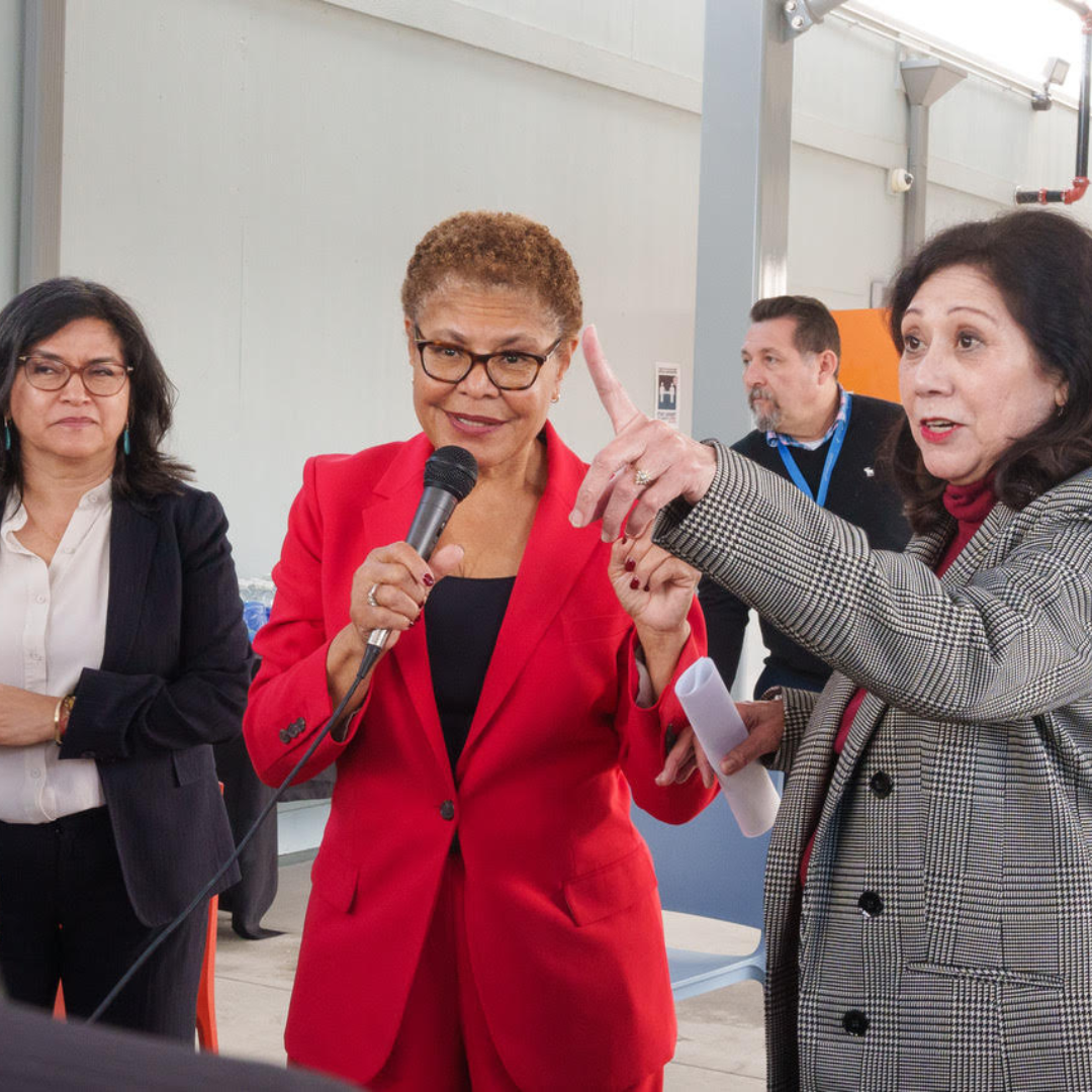 Black Mayors Visit Innovative Temporary Housing Complex in LA